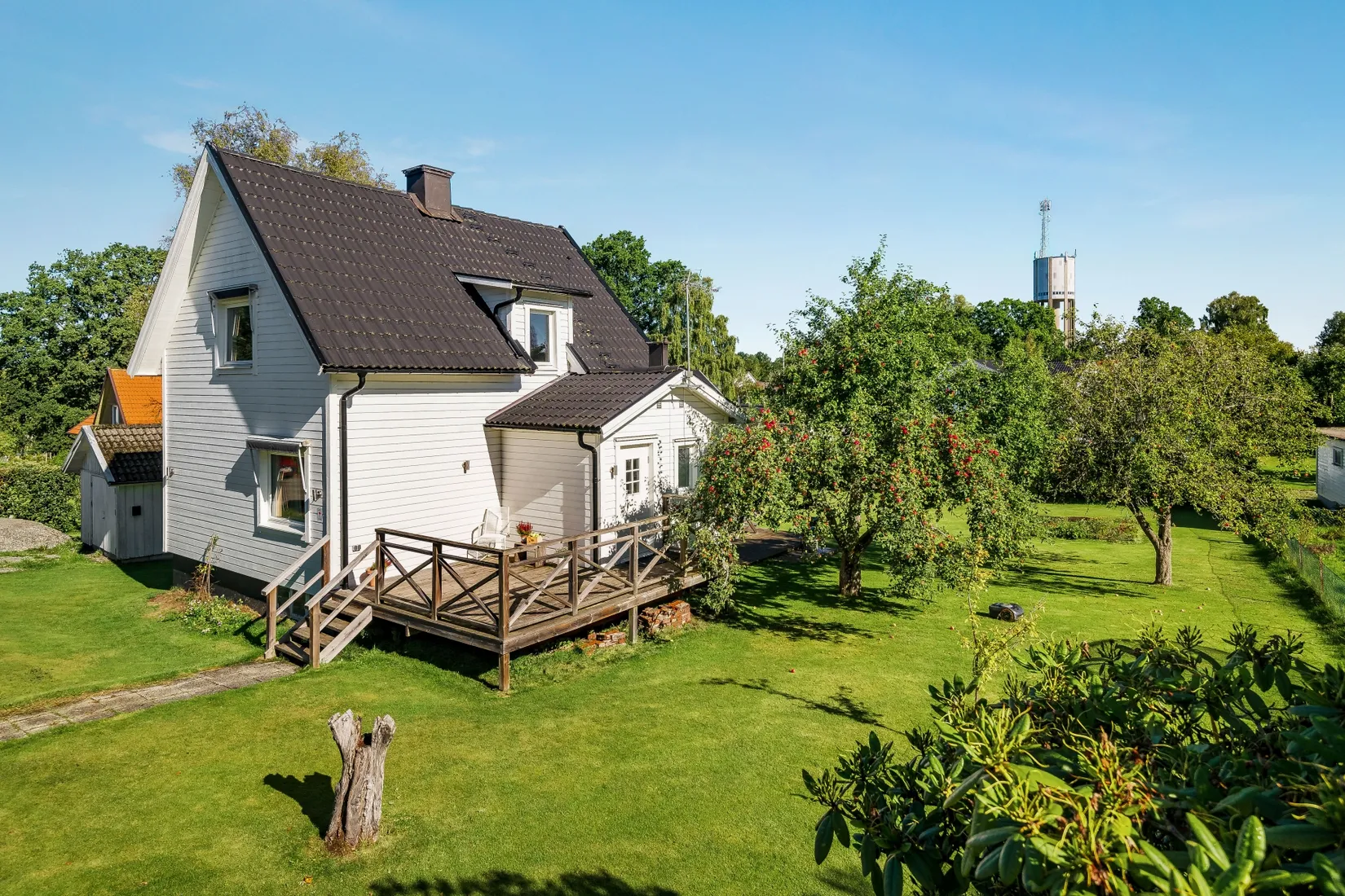 Villa, Bergsbovägen 12, Örby, Mark