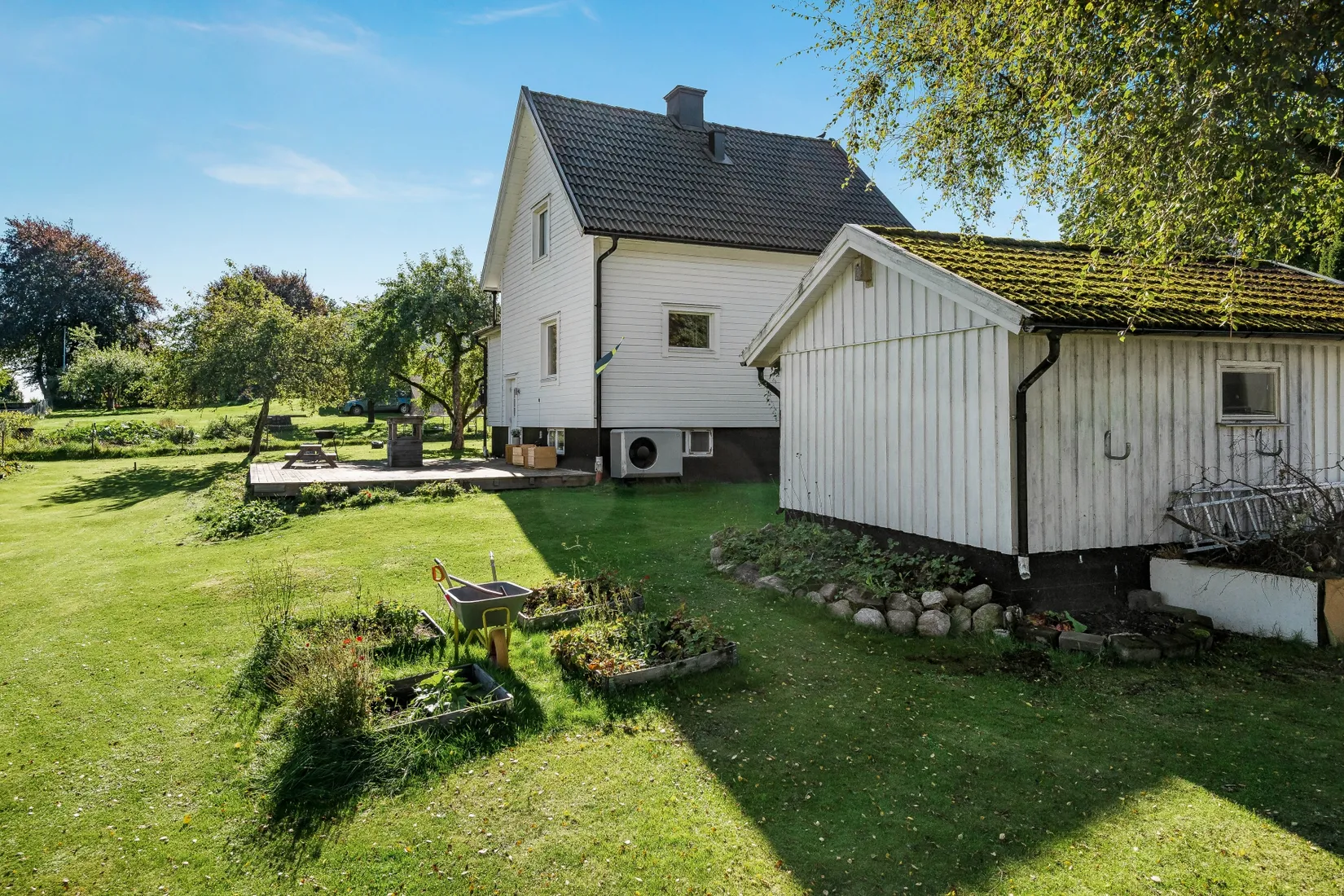 Villa, Bergsbovägen 12, Örby, Mark