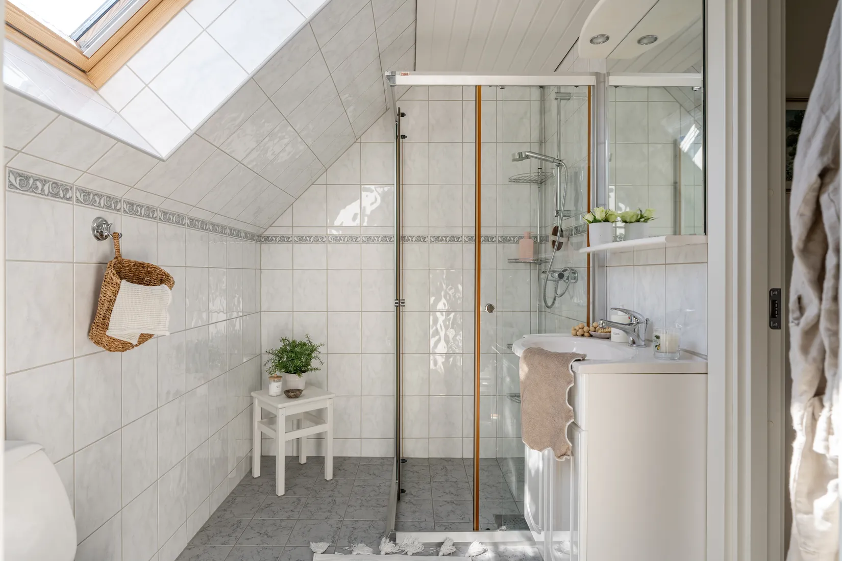 Villa, Radhus, Gräsandsgatan 28, Fågelhöjden, Nacka