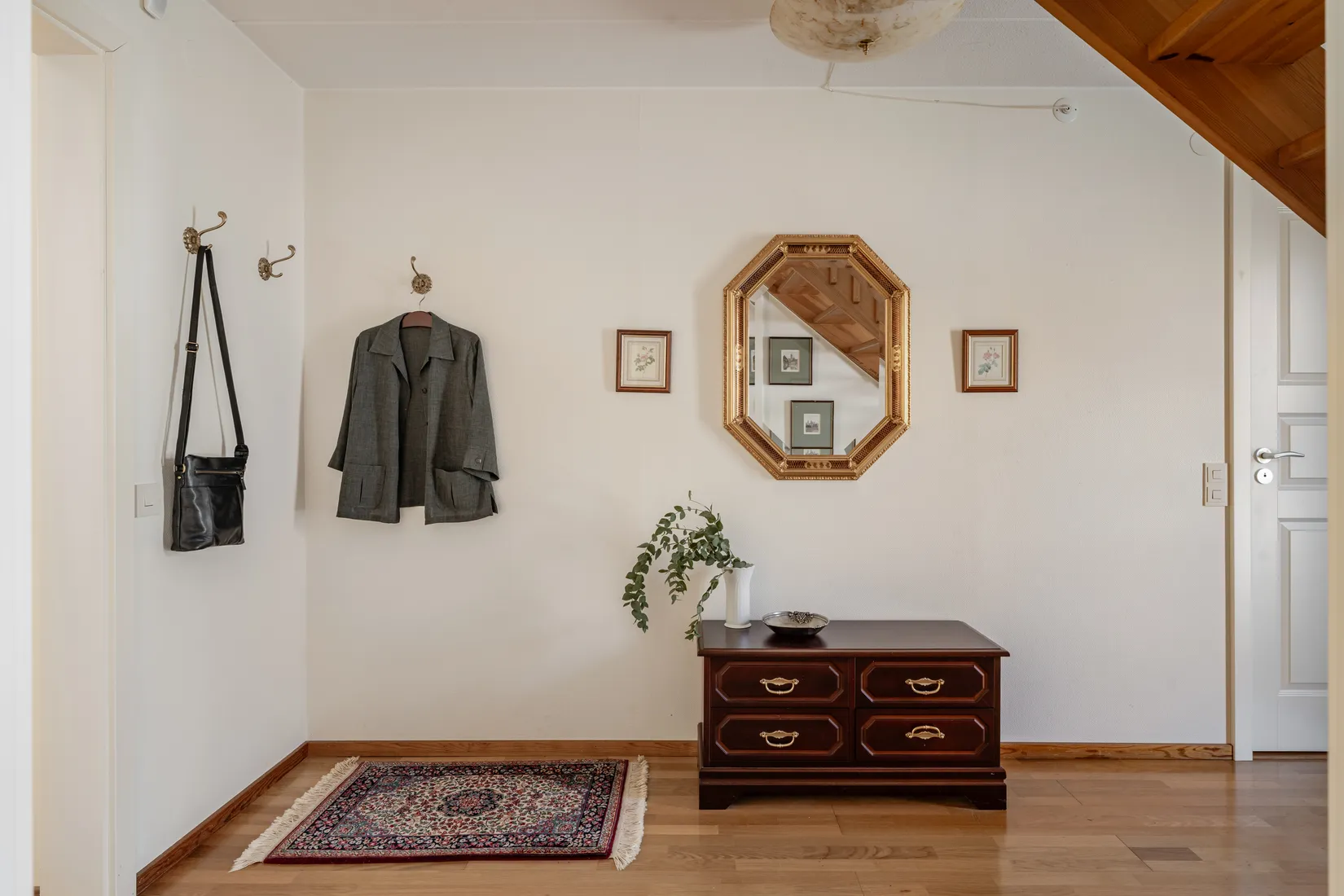 Villa, Radhus, Gräsandsgatan 28, Fågelhöjden, Nacka