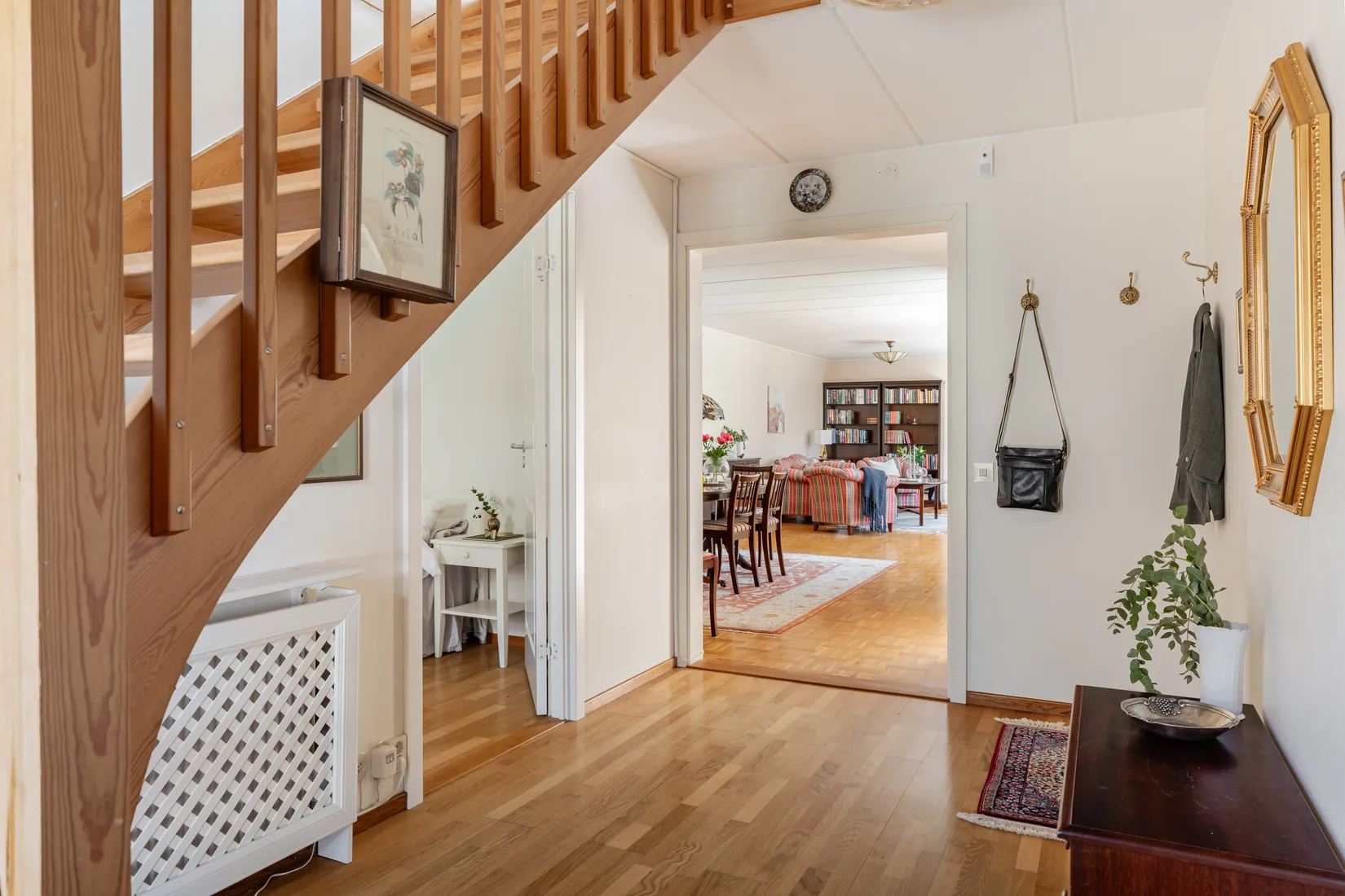Villa, Radhus, Gräsandsgatan 28, Fågelhöjden, Nacka