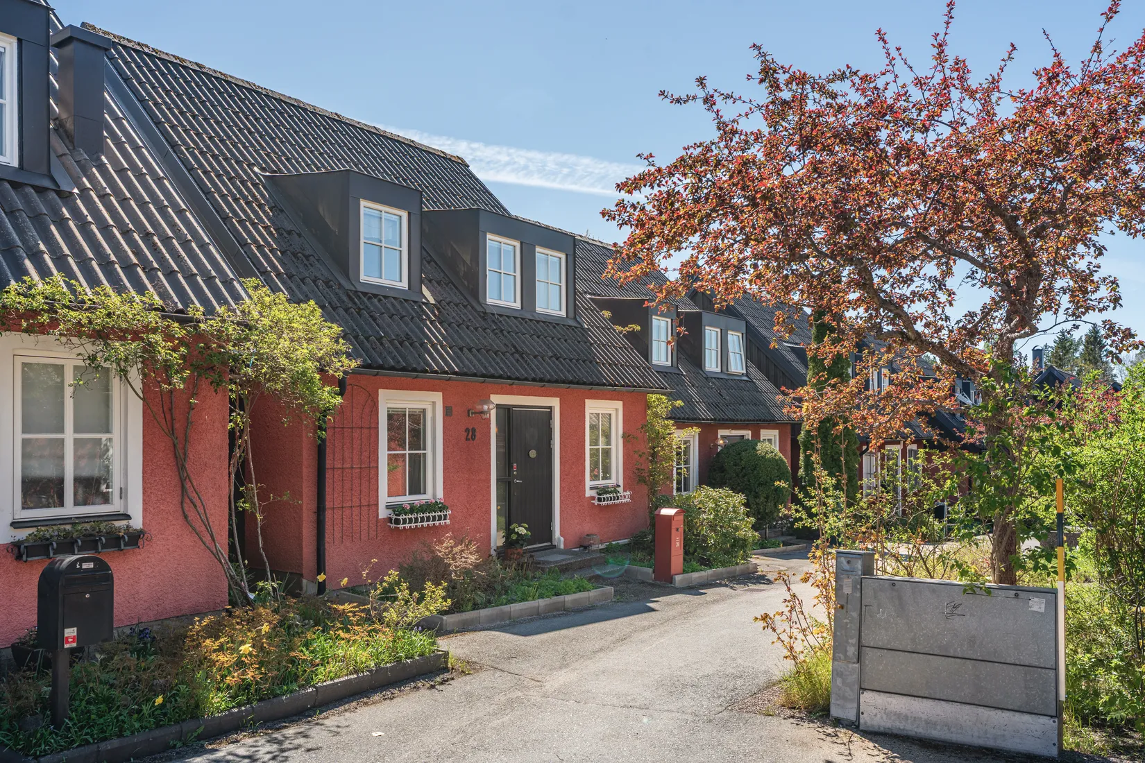 Villa, Radhus, Gräsandsgatan 28, Fågelhöjden, Nacka