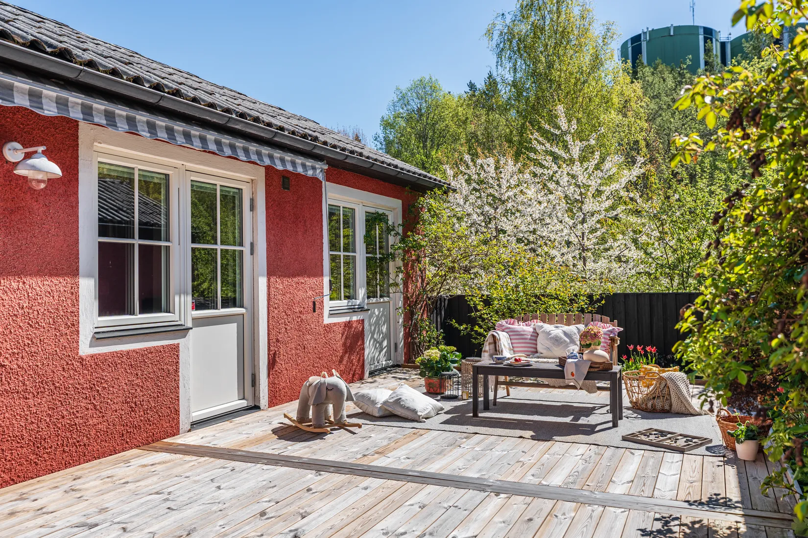 Villa, Radhus, Gräsandsgatan 28, Fågelhöjden, Nacka
