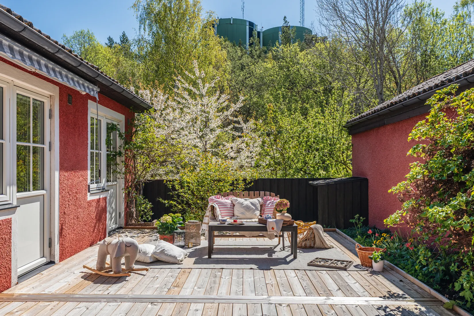 Villa, Radhus, Gräsandsgatan 28, Fågelhöjden, Nacka