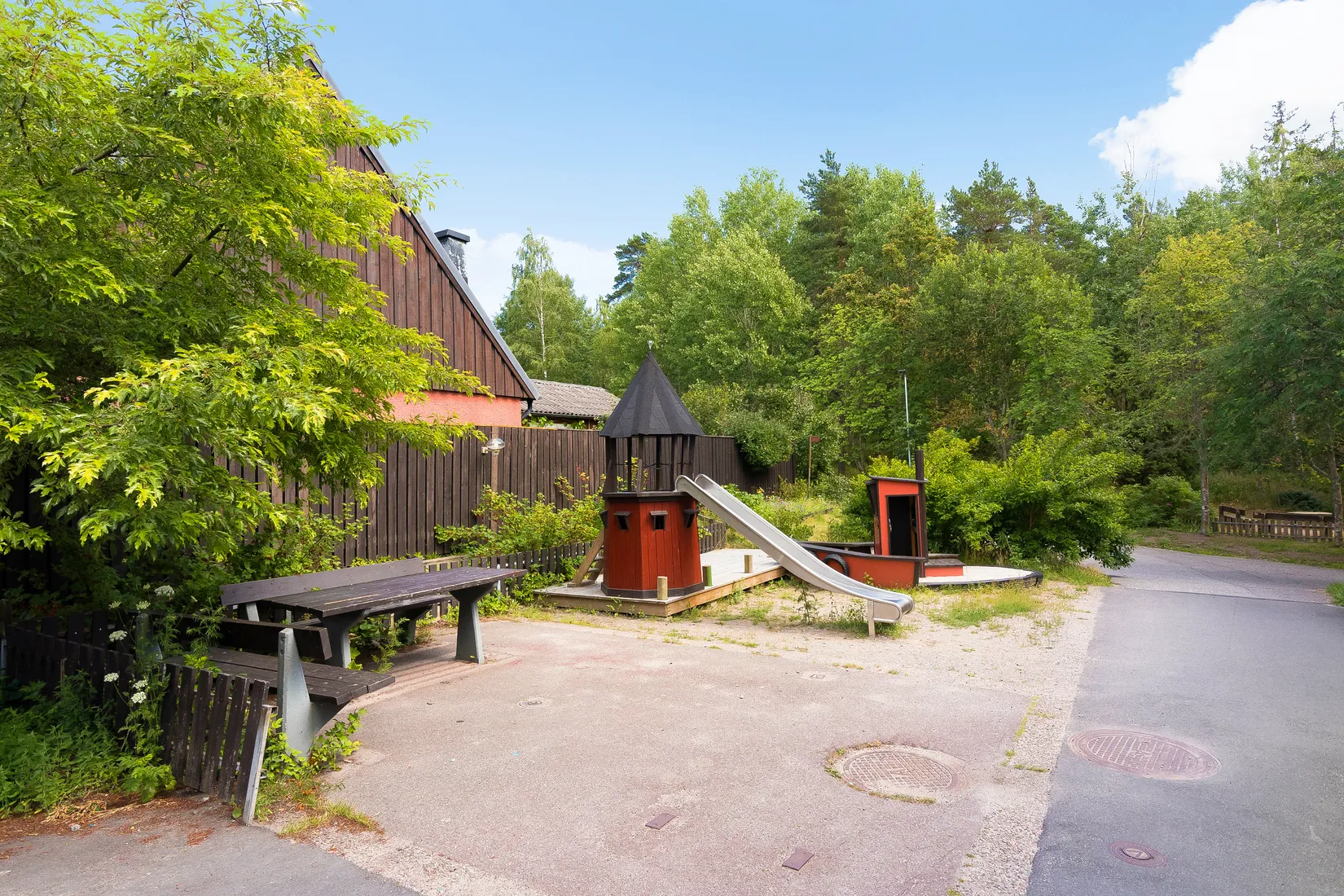 Villa, Radhus, Gräsandsgatan 28, Fågelhöjden, Nacka