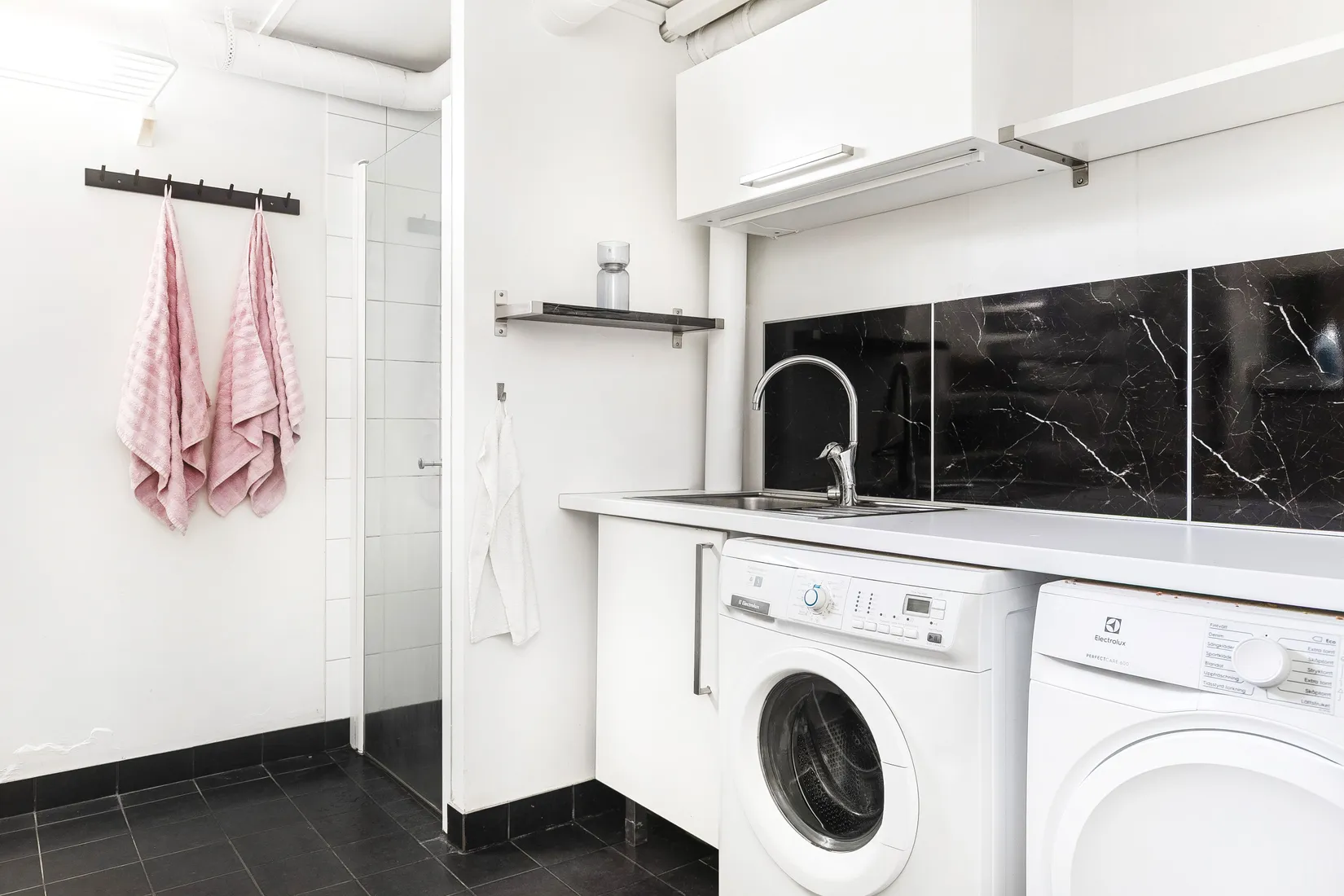 Bostadsrätt, Radhus, Västra Strandvägen 6, Hjulsbro, Linköping