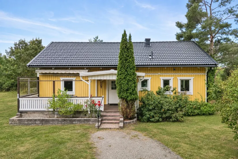 Villa, Ängsuddsvägen 32, Ängsudden/Laggarudden, Upplands-Bro