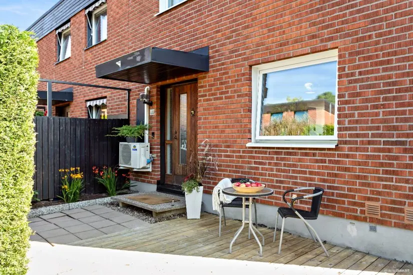 Villa, Radhus, Blåvidegränd 48, Vinsta, Stockholm