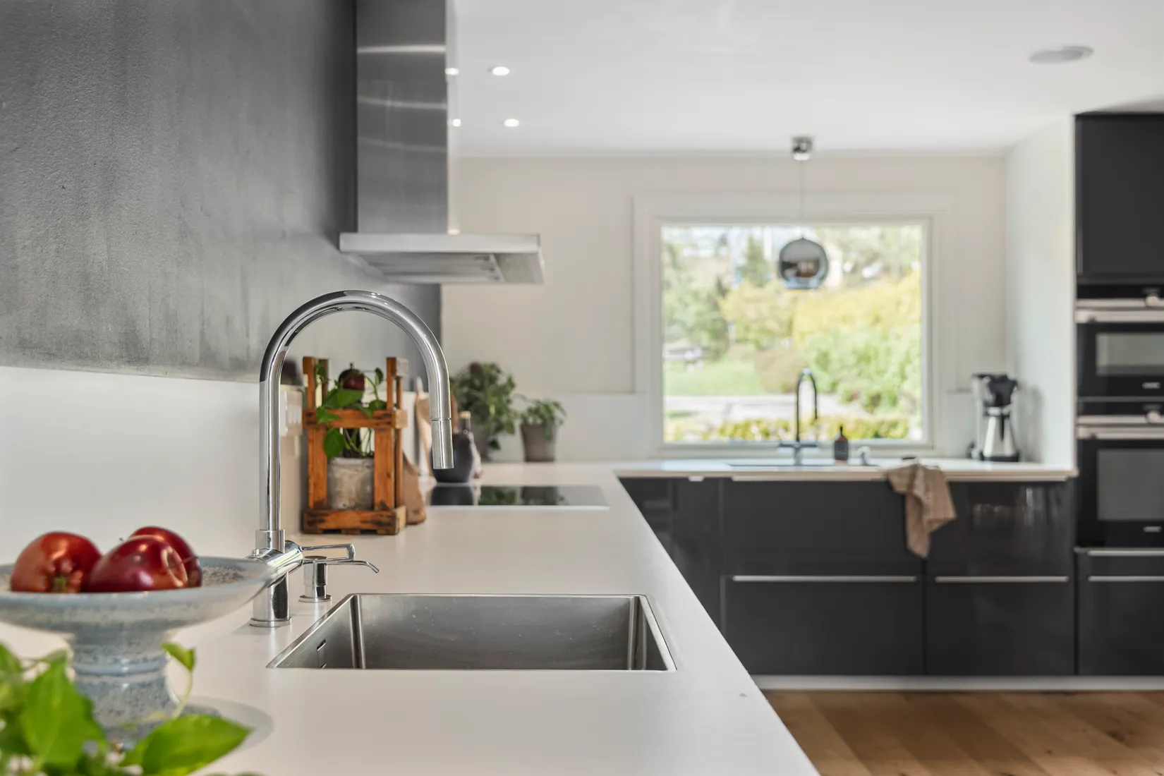 Villa, Radhus, Blåvidegränd 48, Vinsta, Stockholm