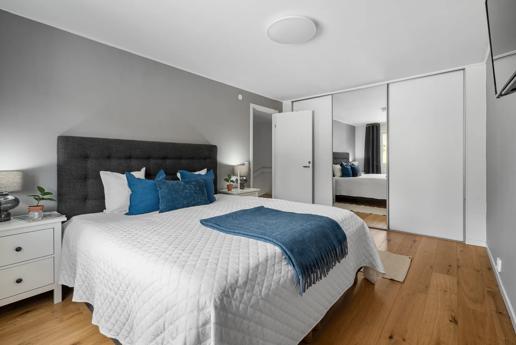 Villa, Radhus, Blåvidegränd 48, Vinsta, Stockholm
