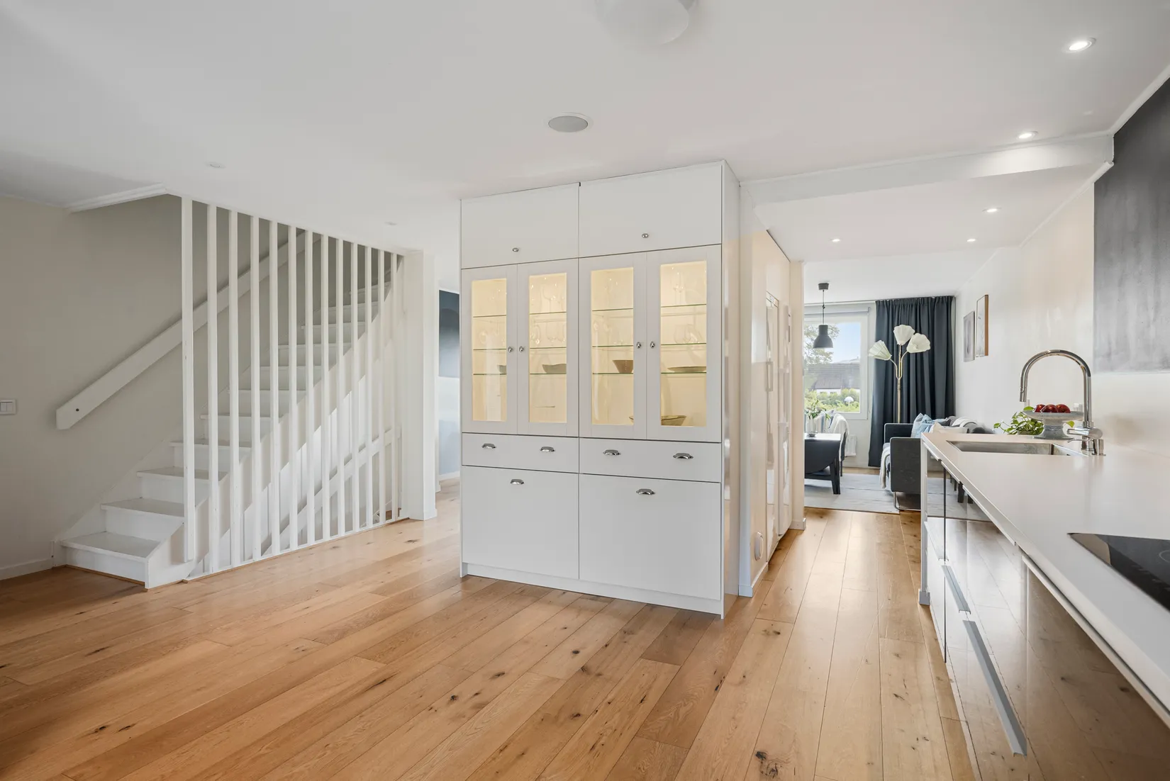 Villa, Radhus, Blåvidegränd 48, Vinsta, Stockholm