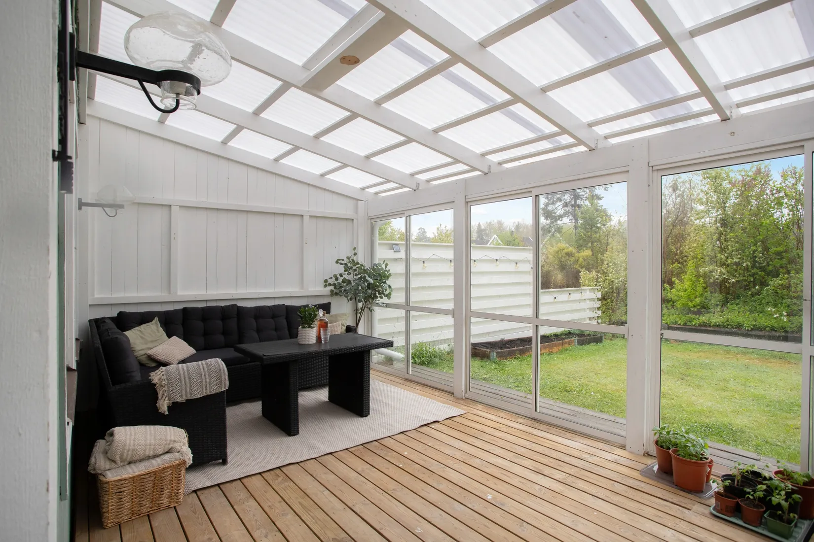Villa, Radhus, Hasselnötsvägen 7, Viksjö Hummelmora, Järfälla