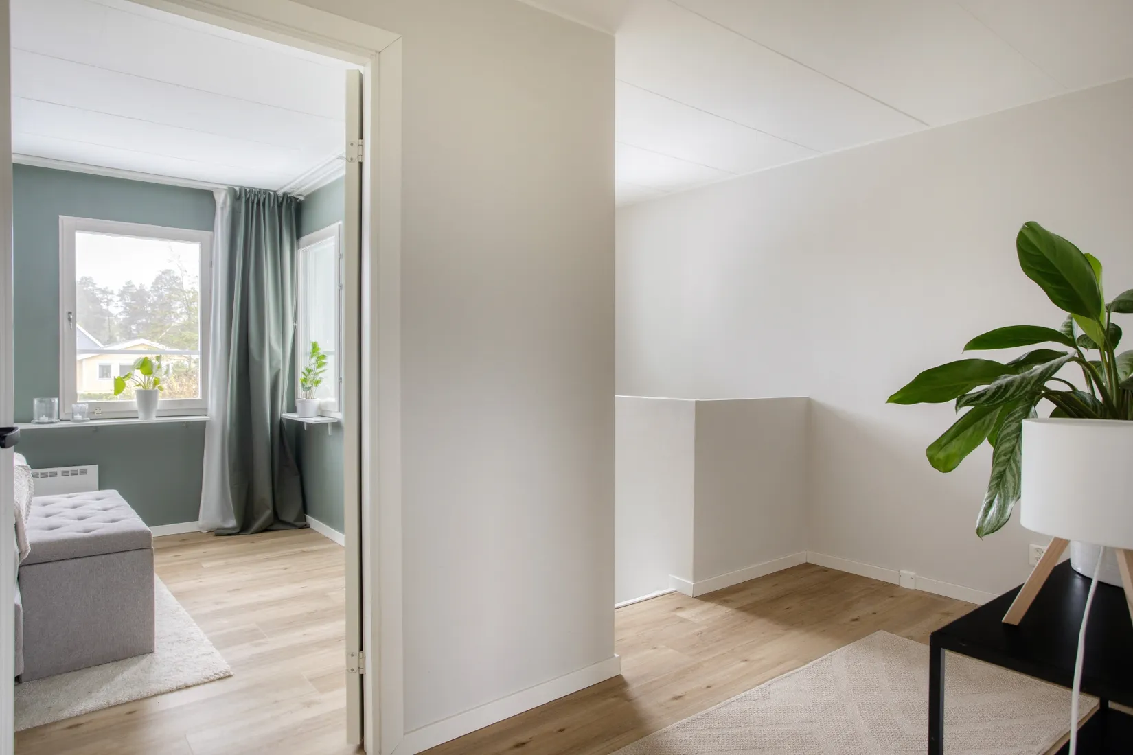 Villa, Radhus, Hasselnötsvägen 7, Viksjö Hummelmora, Järfälla