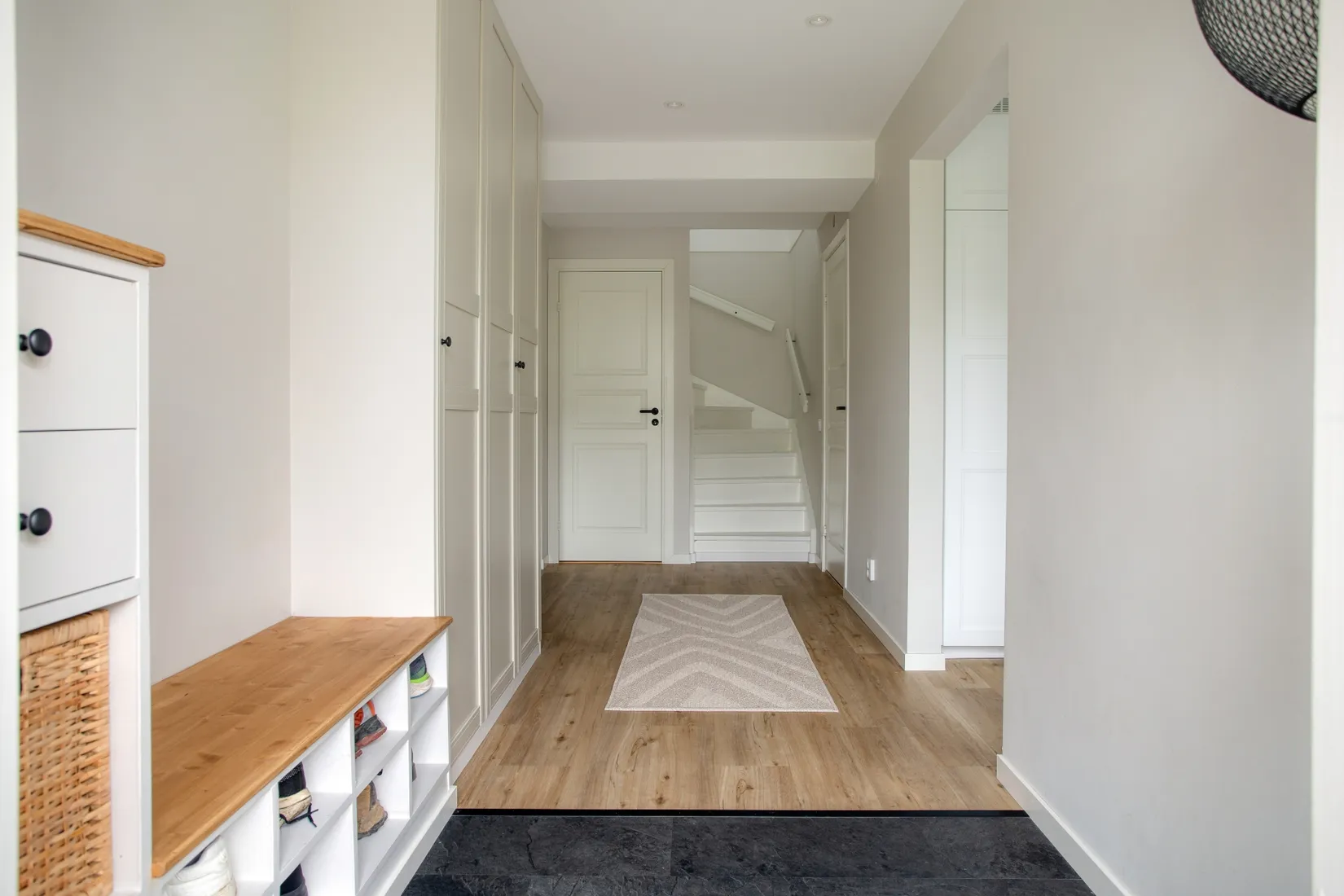 Villa, Radhus, Hasselnötsvägen 7, Viksjö Hummelmora, Järfälla