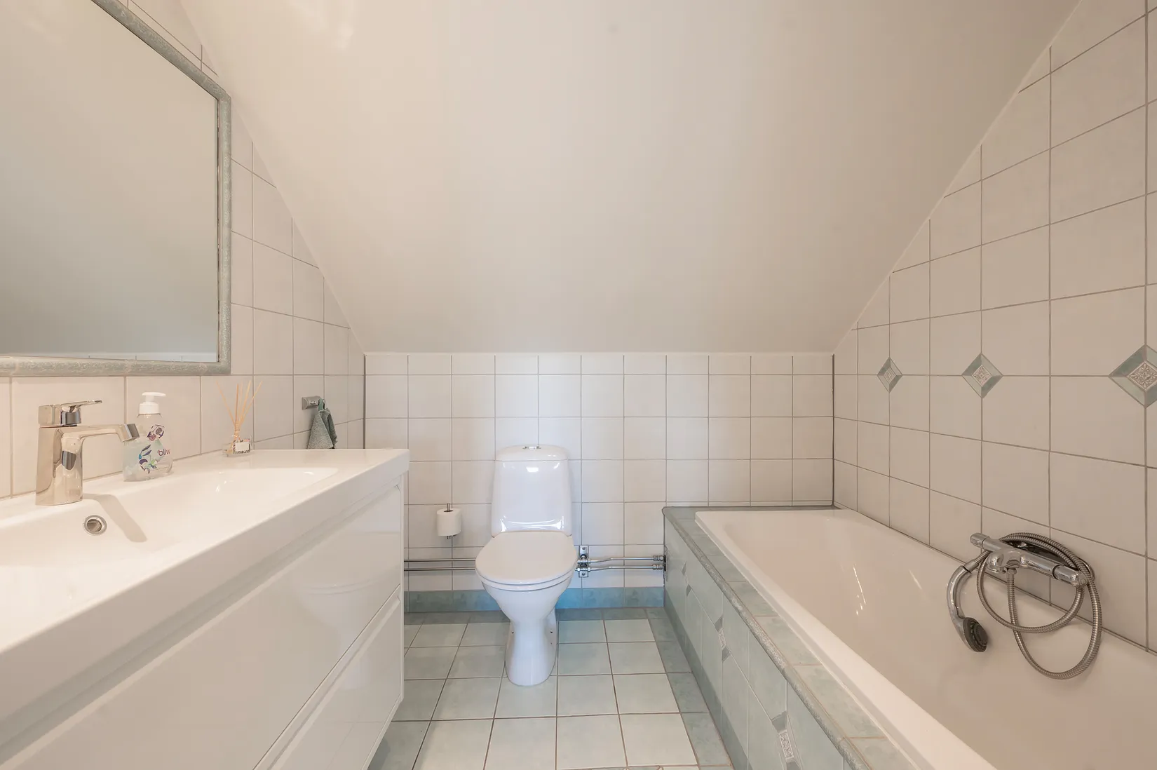 Villa, Kastanjevägen 36, Tullinge Villastad, Botkyrka