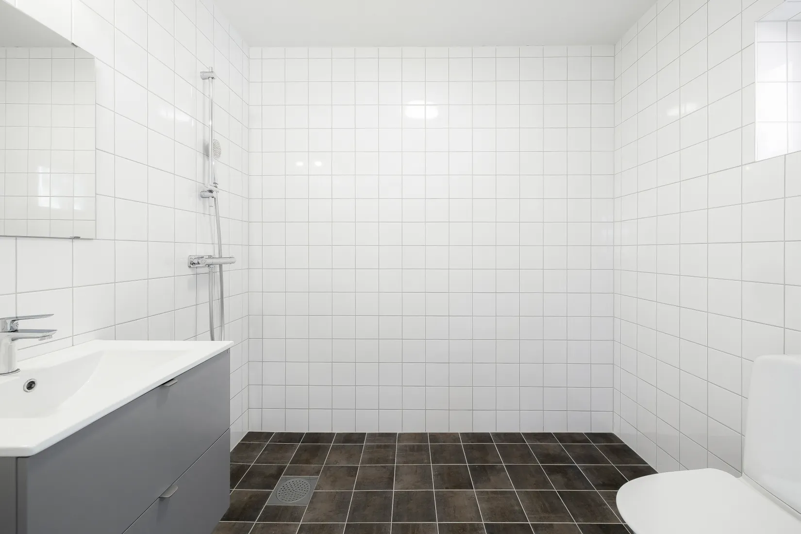 Bostadsrätt, Radhus, Björnkärrsvägen 1H, Svinninge, Österåker