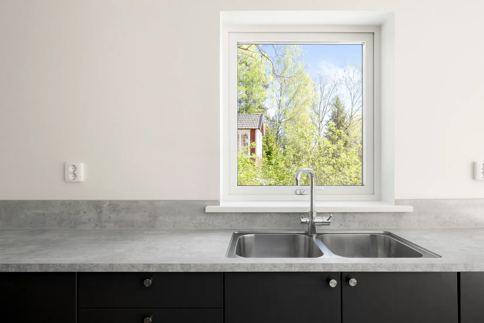Bostadsrätt, Radhus, Björnkärrsvägen 1H, Svinninge, Österåker