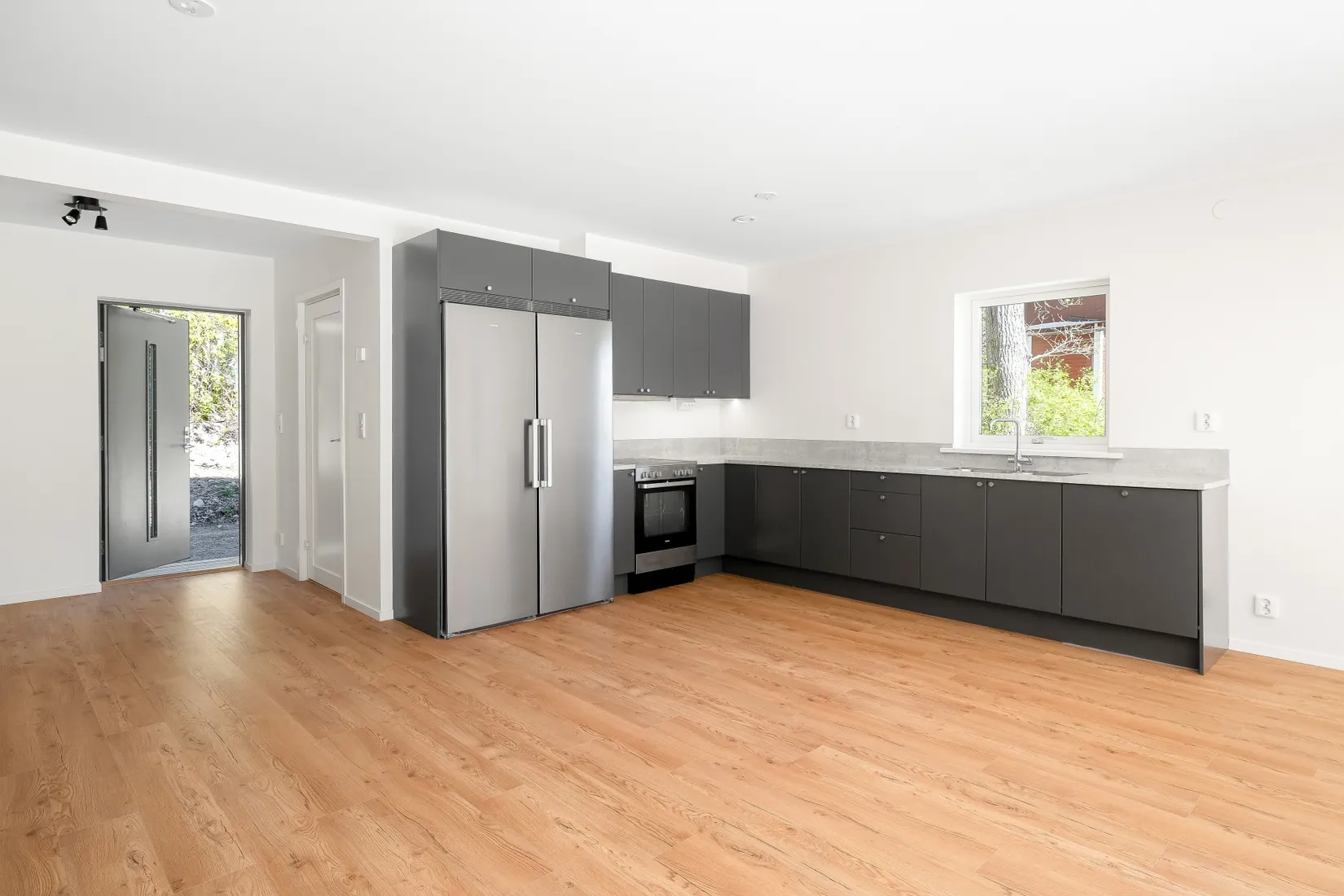 Bostadsrätt, Radhus, Björnkärrsvägen 1H, Svinninge, Österåker