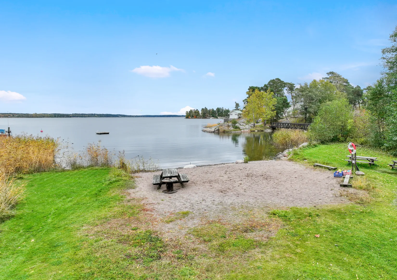 Bostadsrätt, Radhus, Björnkärrsvägen 1H, Svinninge, Österåker