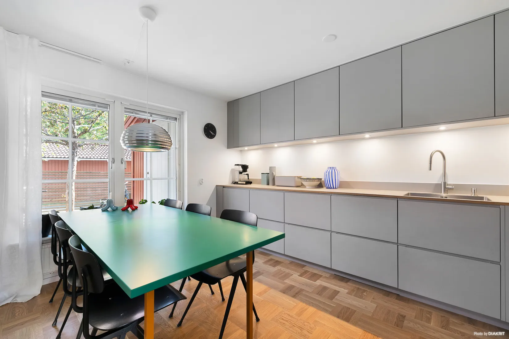 Radhus, Armévägen 52, Gribbylund, Täby