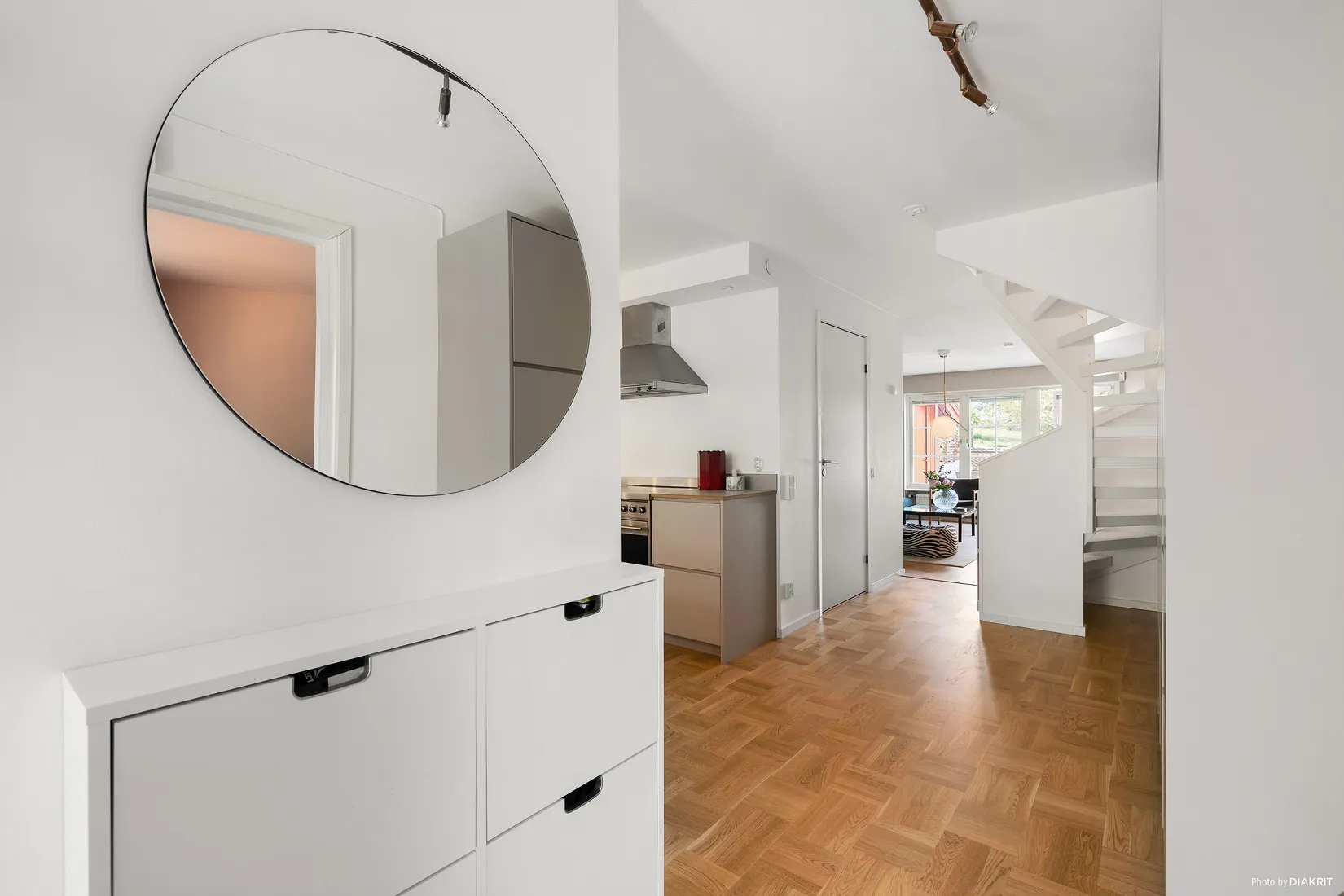 Radhus, Armévägen 52, Gribbylund, Täby