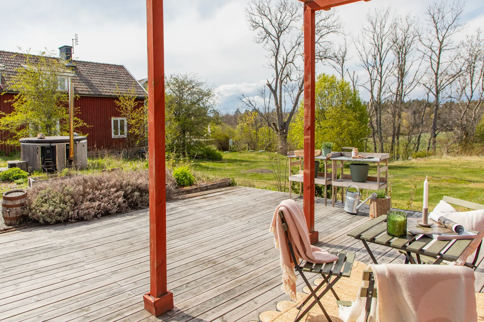 Gård/Skog, Holmsundsvägen 6, Björhövda, Norrtälje