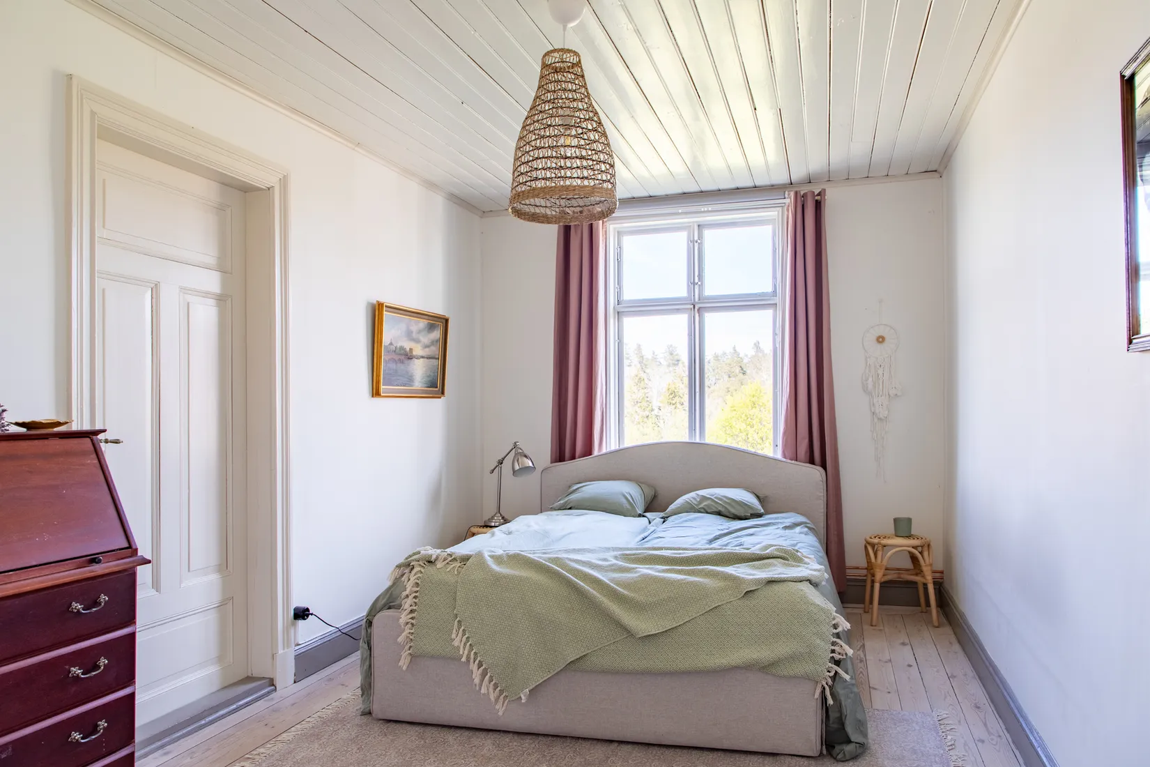 Gård/Skog, Holmsundsvägen 6, Björhövda, Norrtälje