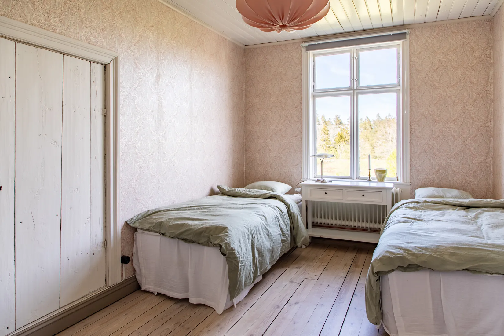 Gård/Skog, Holmsundsvägen 6, Björhövda, Norrtälje