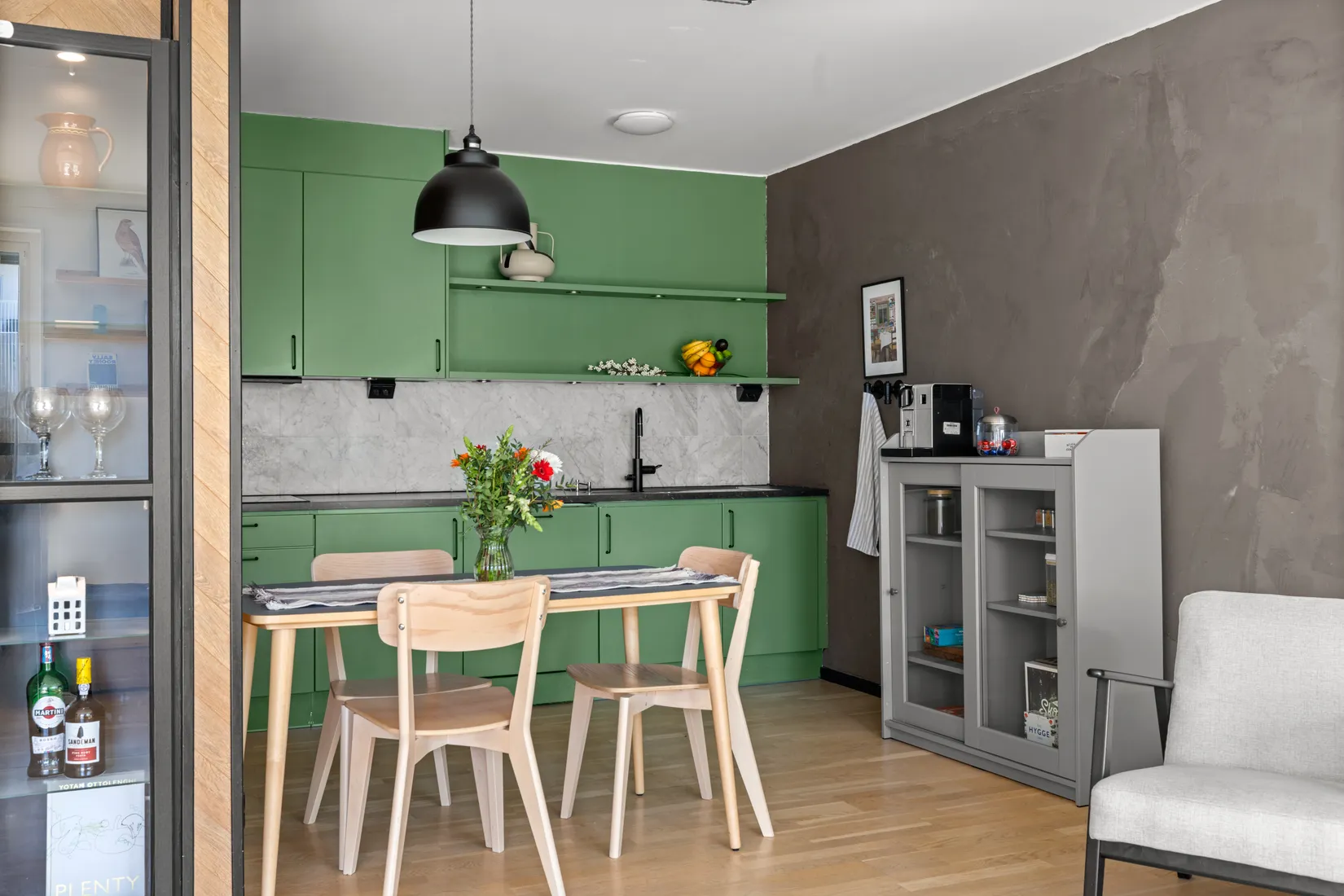 Bostadsrätt, Bollmora gårdsväg 9, Tyresö Centrum, Tyresö