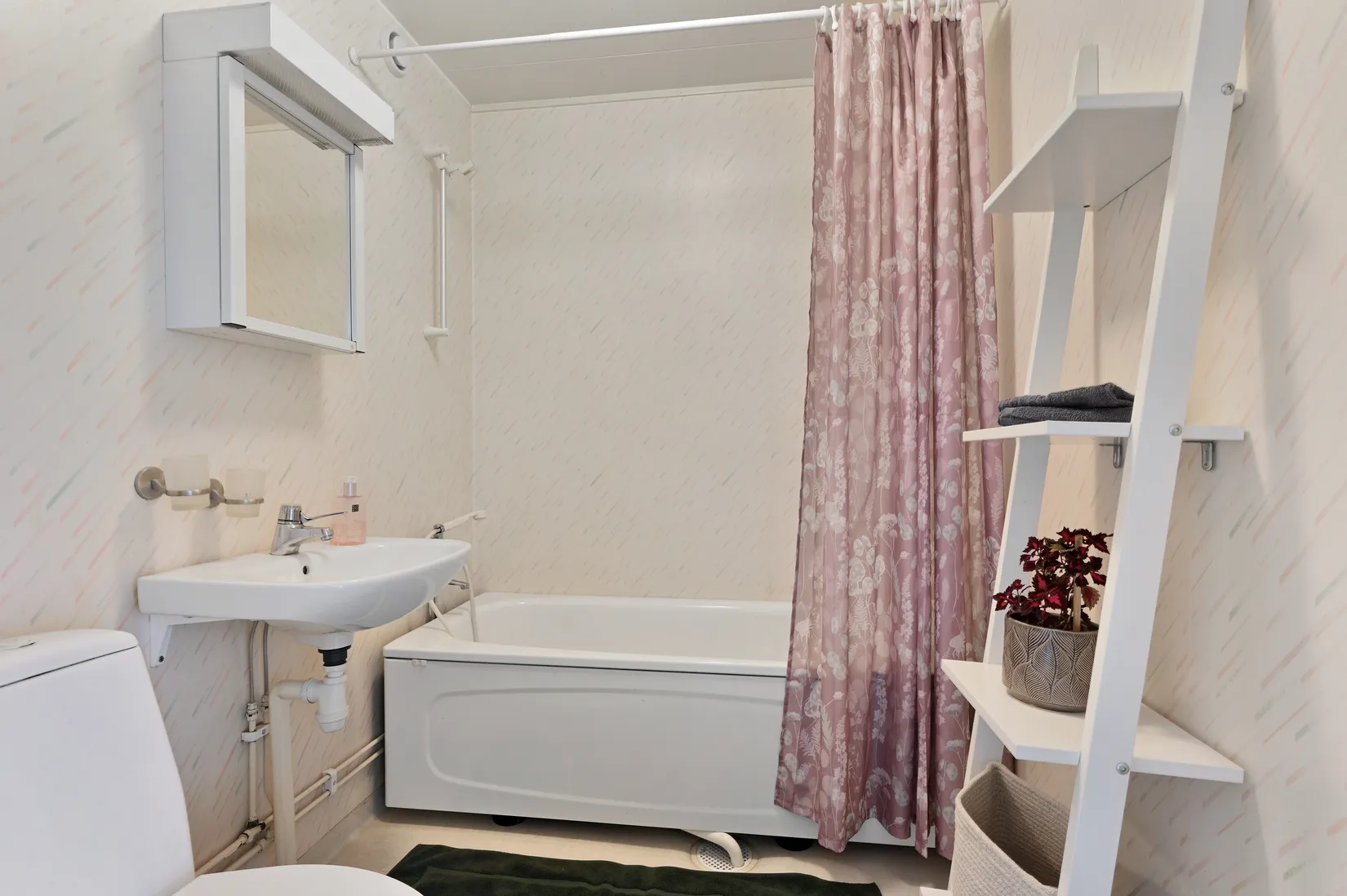 Radhus, Balettvägen 49, Huddinge