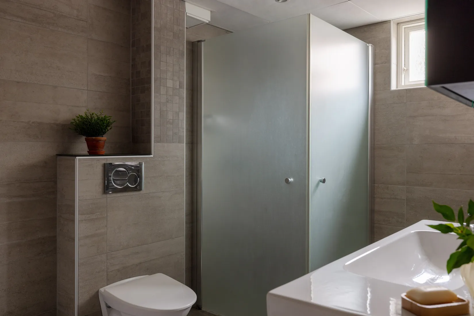 Radhus, Frögatan 14, Centralt/Nyatorp, Halmstad