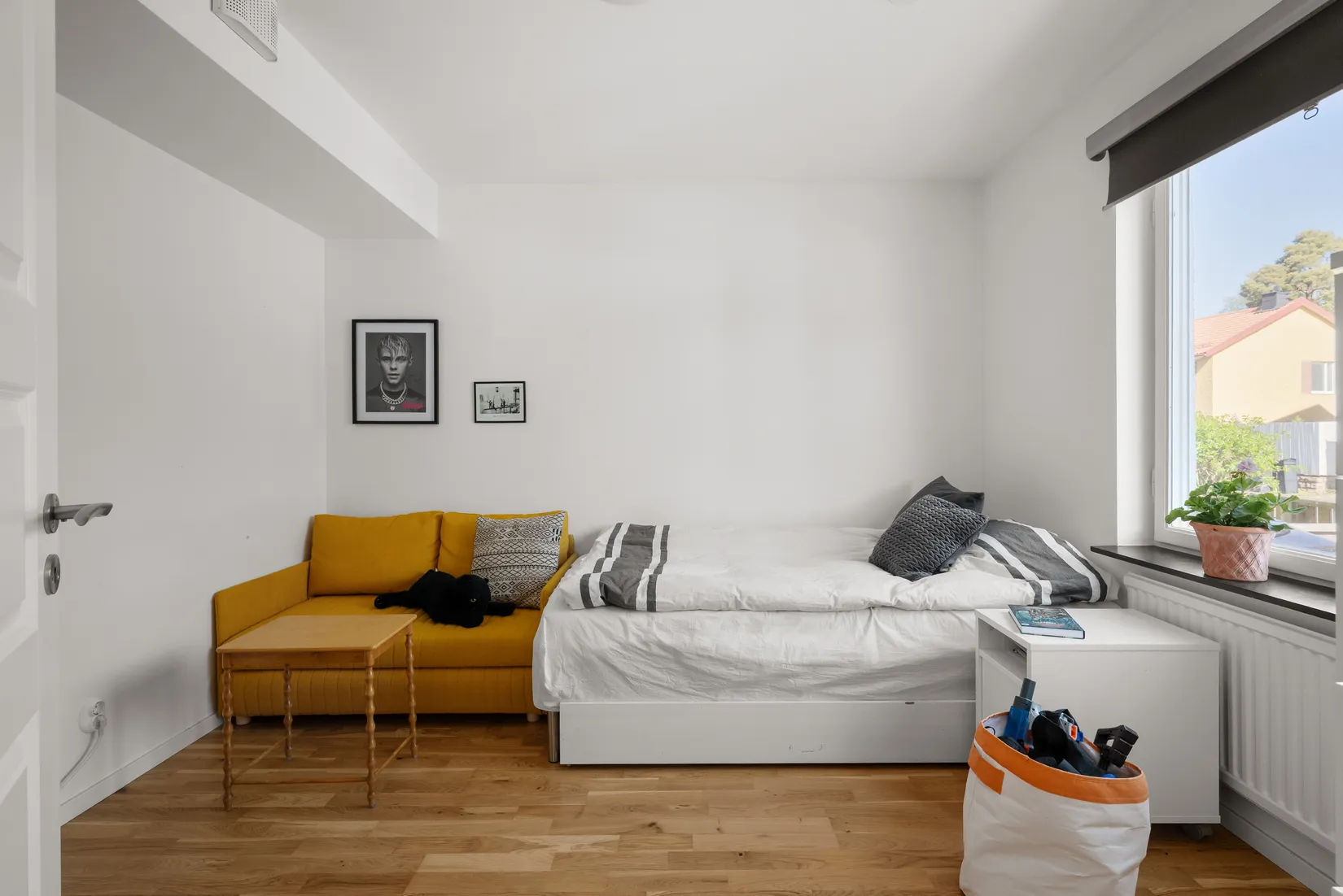 Villa, Radhus, Sämjevägen 23, Nälsta, Stockholm