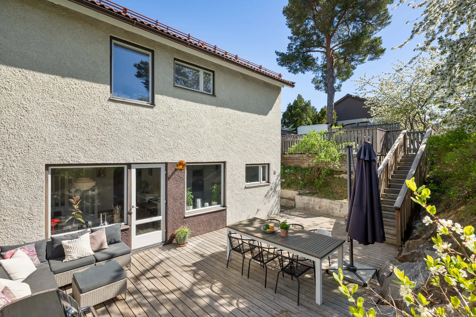 Villa, Radhus, Sämjevägen 23, Nälsta, Stockholm