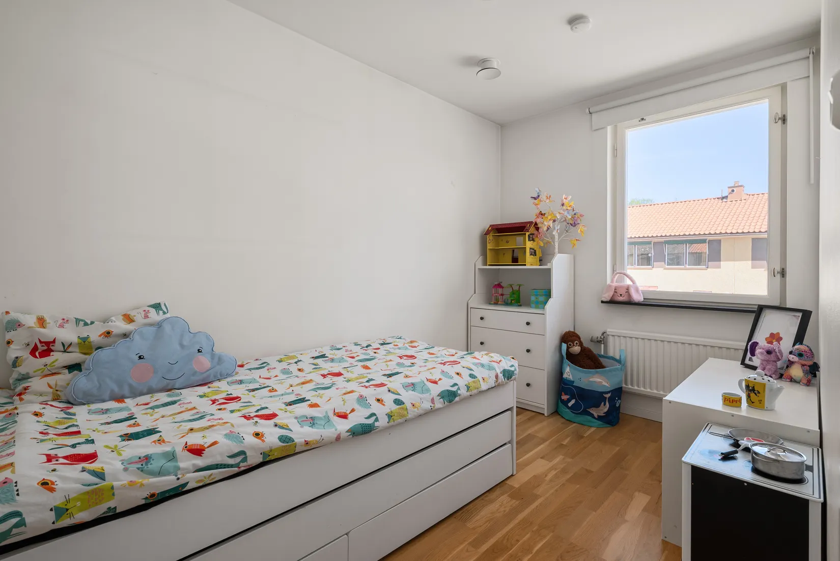 Villa, Radhus, Sämjevägen 23, Nälsta, Stockholm