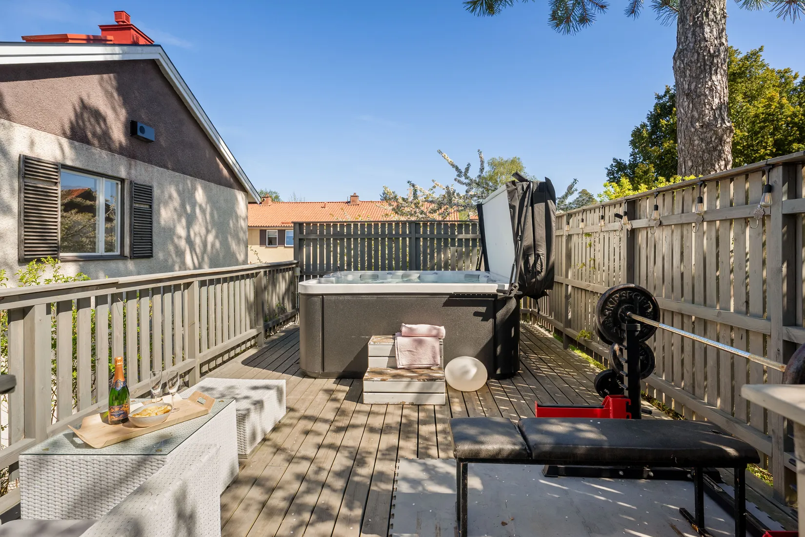 Villa, Radhus, Sämjevägen 23, Nälsta, Stockholm