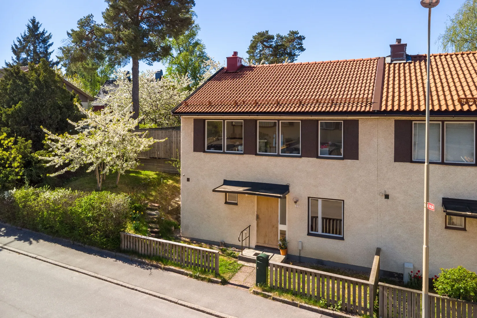 Villa, Radhus, Sämjevägen 23, Nälsta, Stockholm