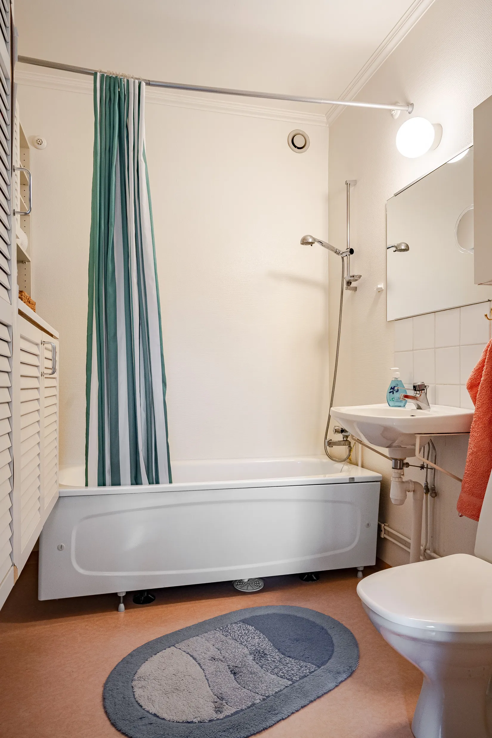 Bostadsrätt, Bruksraden 11, Åkers Styckebruk, Strängnäs