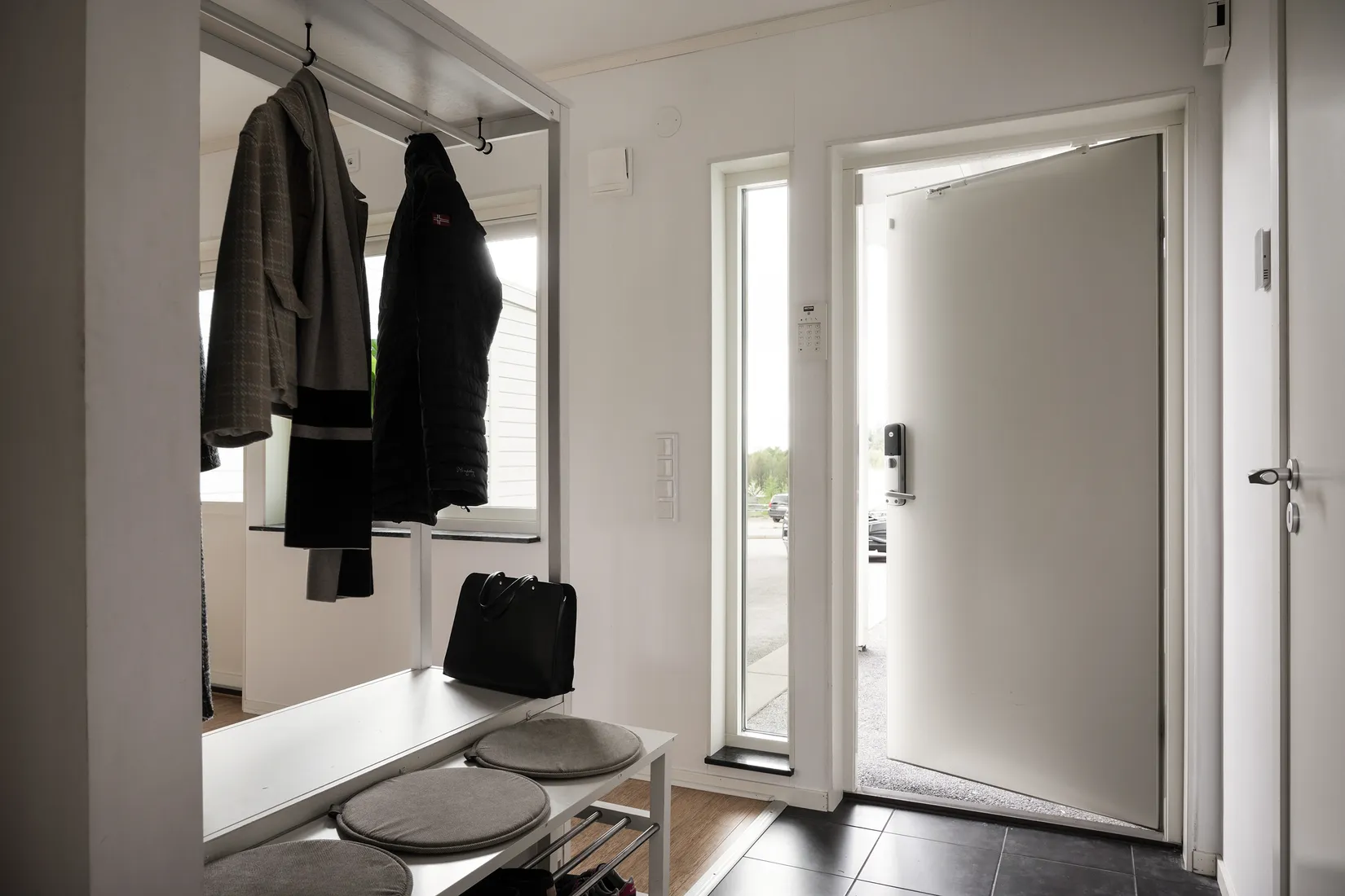 Villa, Radhus, Forsbäcksvägen 11, Surte, Ale