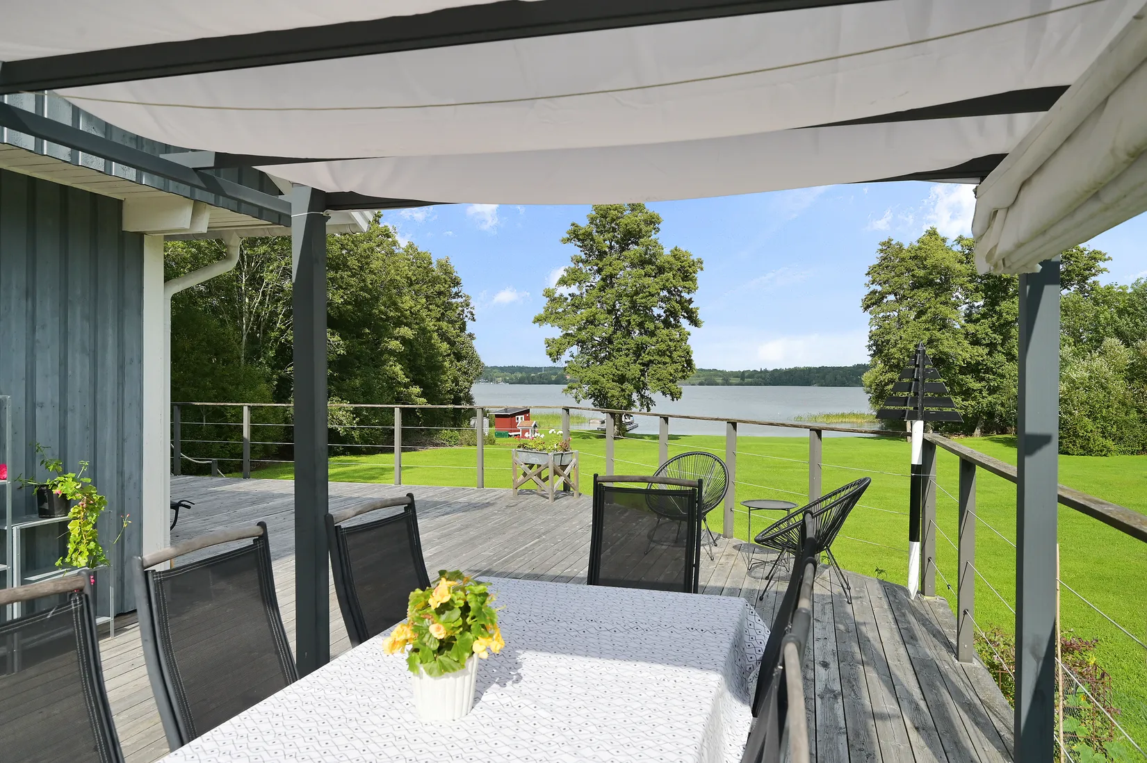 Villa, Sjöglimtsvägen 11, Färingsö Färjestaden, Ekerö