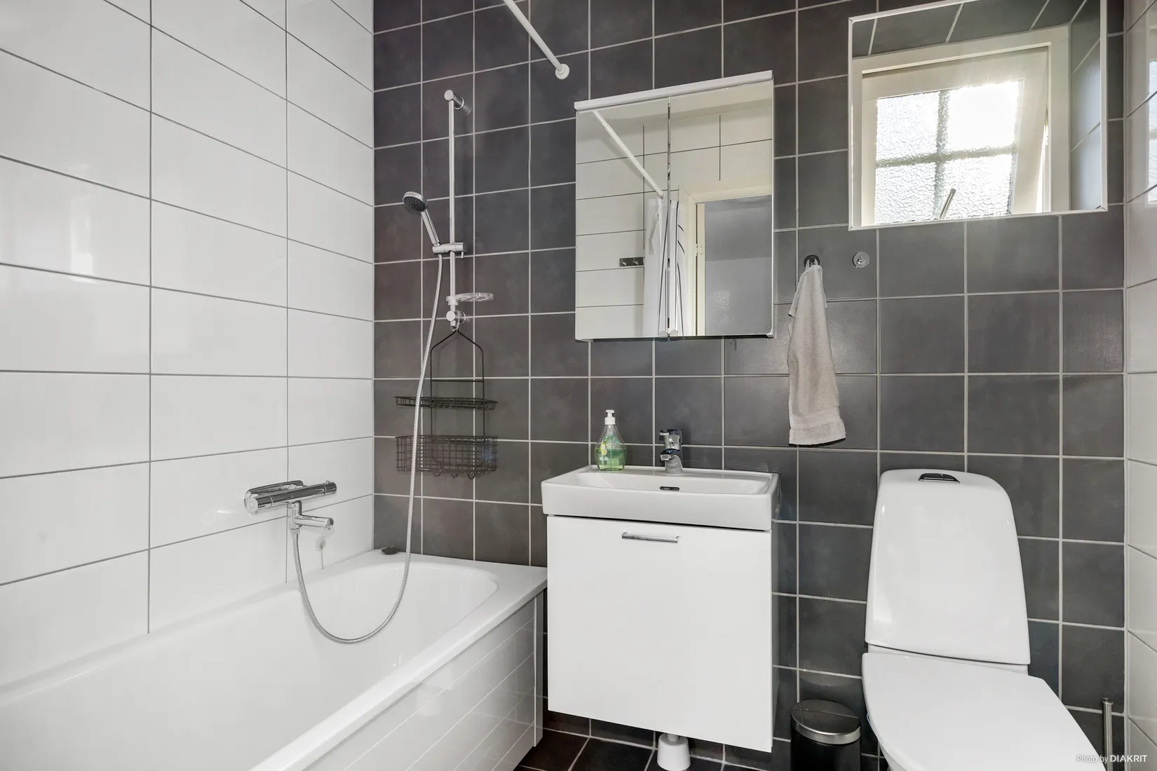 Radhus, Gullrisgatan 131, Sörby, Kumla