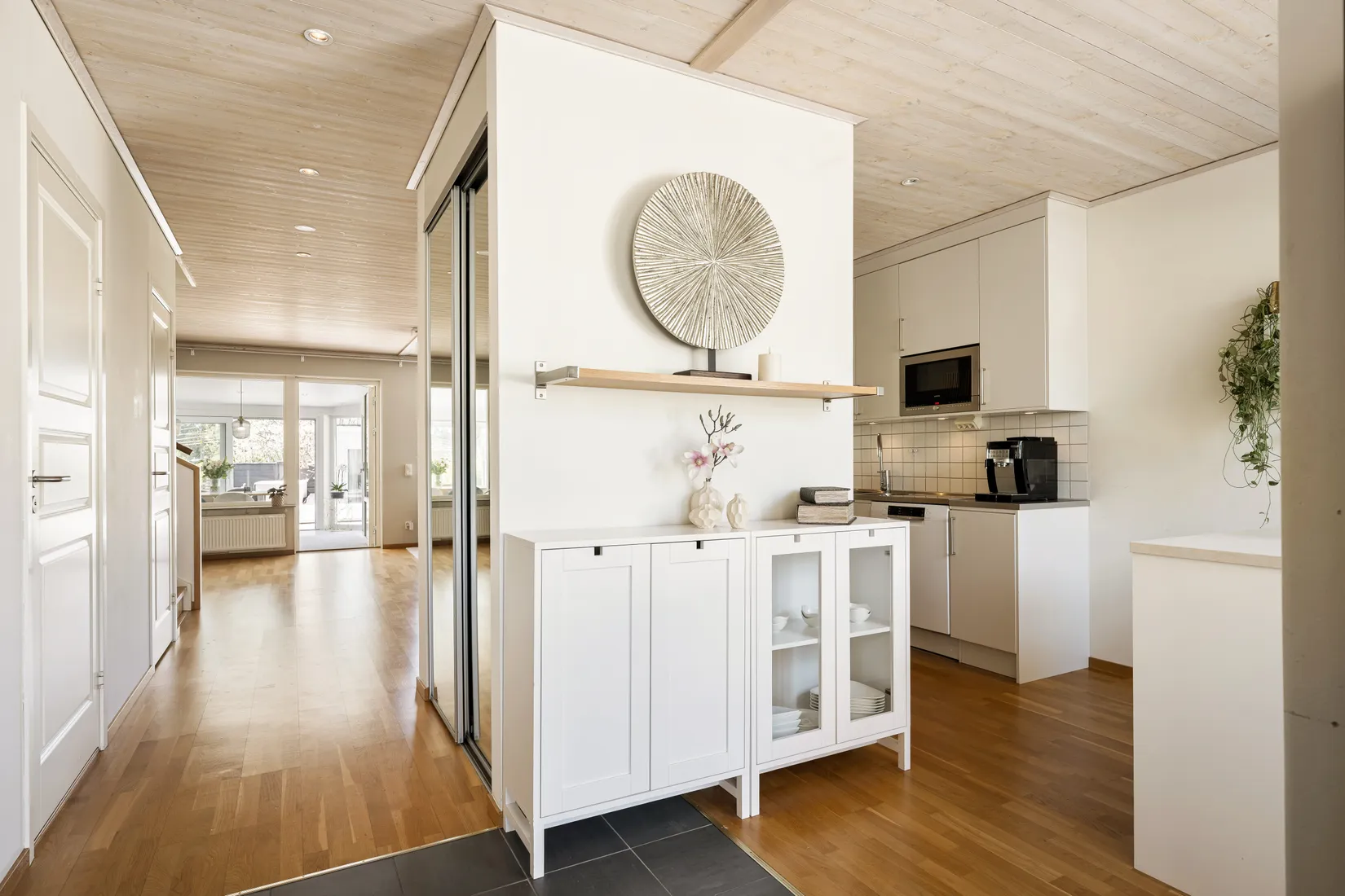 Villa, Radhus, Torpängsbacken 66, Gribbylund, Täby