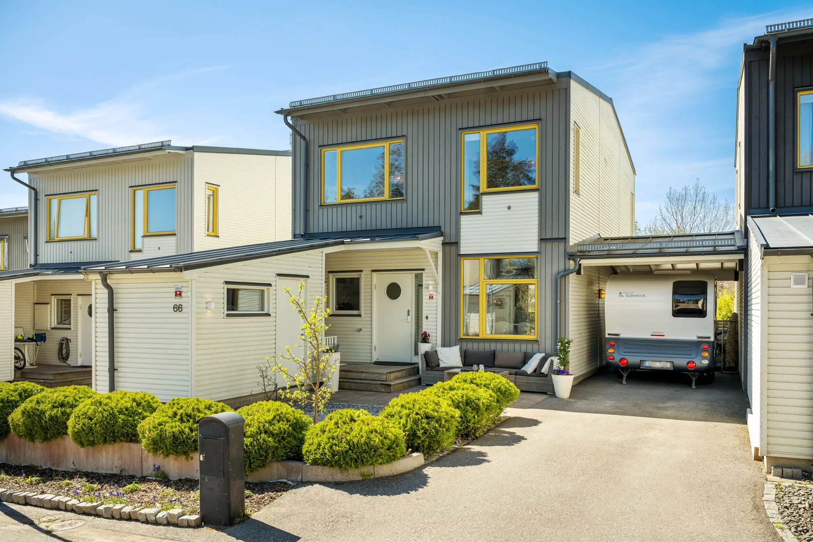 Villa, Radhus, Torpängsbacken 66, Gribbylund, Täby
