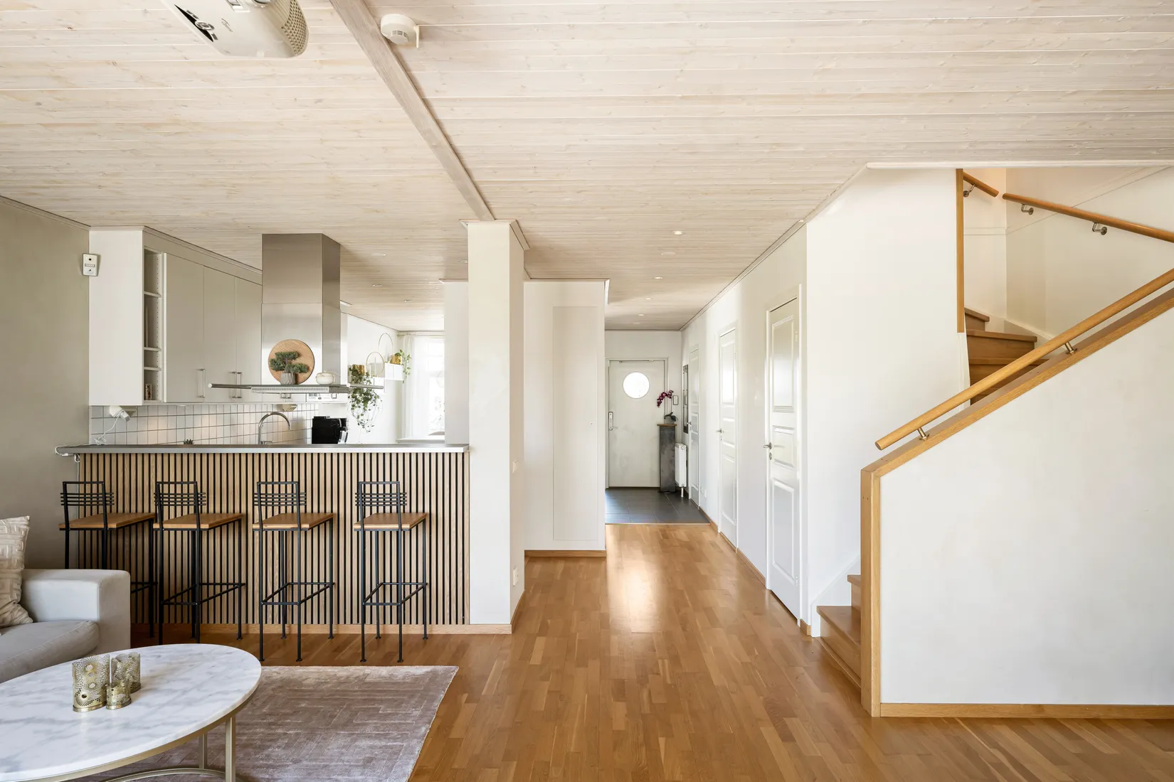 Villa, Radhus, Torpängsbacken 66, Gribbylund, Täby