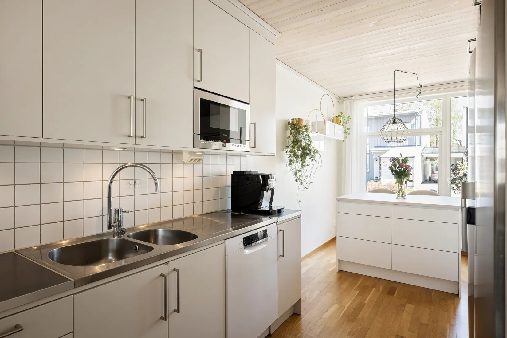 Villa, Radhus, Torpängsbacken 66, Gribbylund, Täby