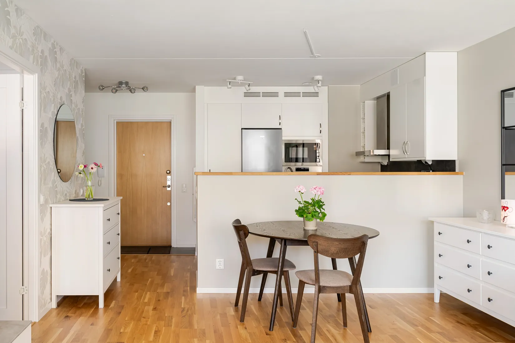 Bostadsrätt, Byalagsvägen 4B, Stuvsta centrum, Huddinge