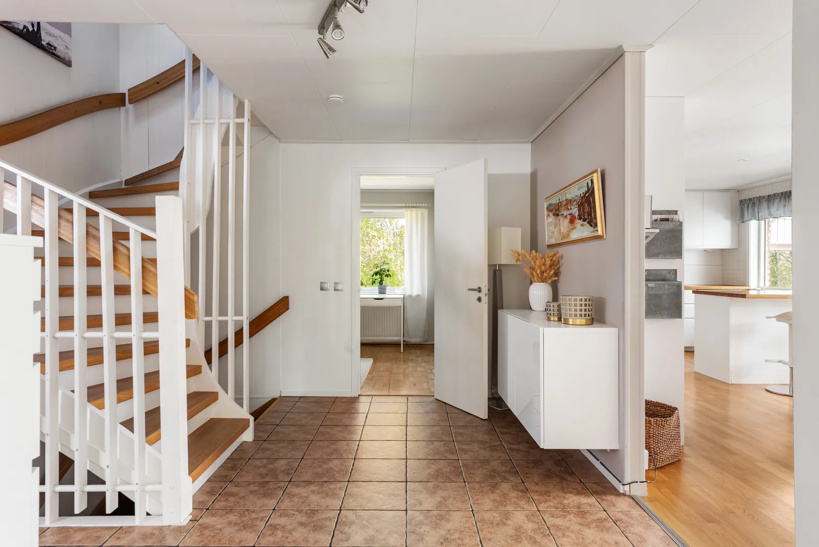 Villa, Stråkvägen 56, Ensta, Täby