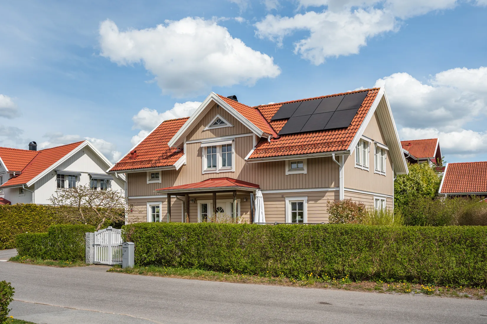 Villa, LÖVBRUNNAVÄGEN 24, Lövbrunna, Täby