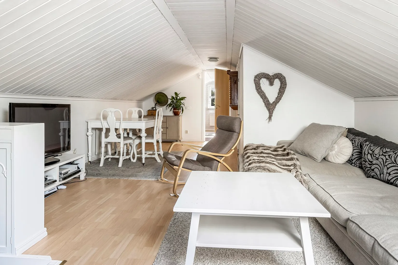 Villa, Blåbärsvägen 9, Surahammar