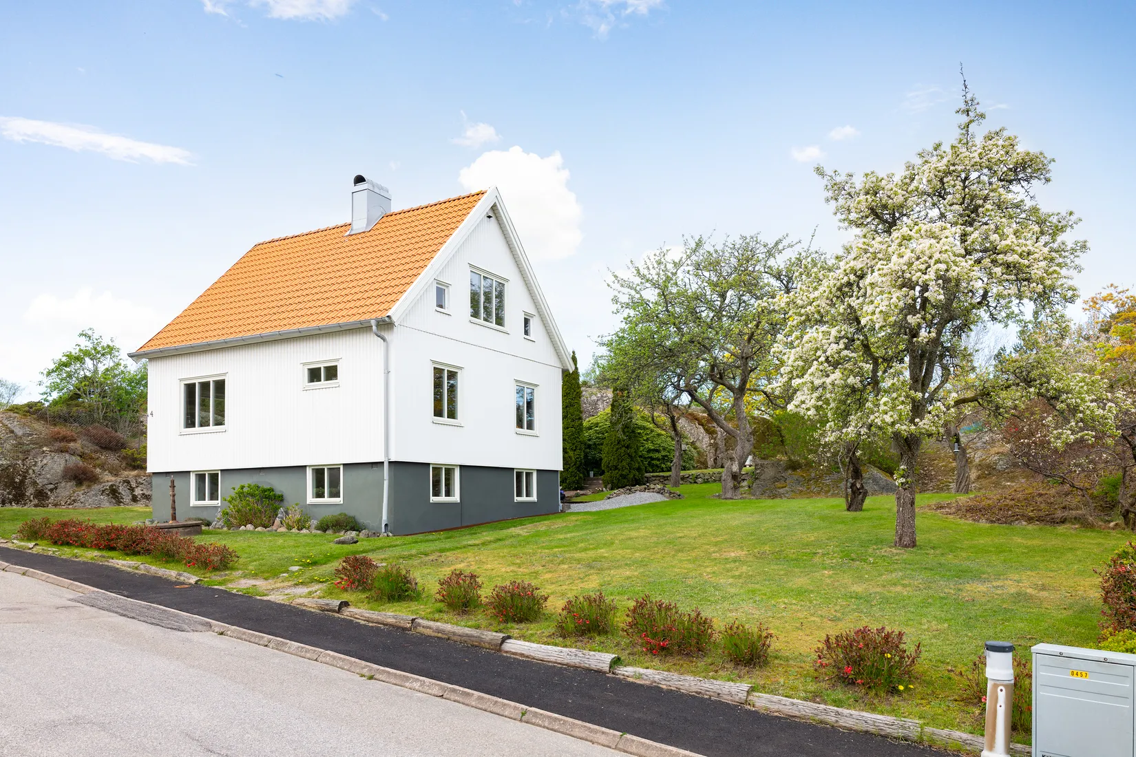 Villa, Majlyckevägen 4, Ellös – charmigt kustsamhälle med genuin skärgårdskänsla, Orust