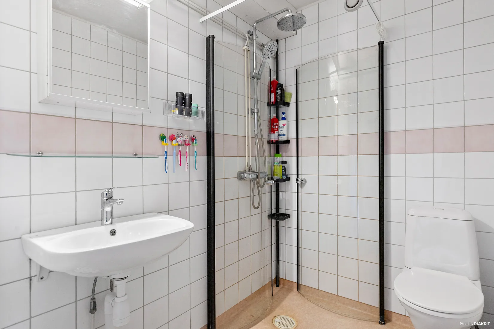 Radhus, Willéngatan 74, Kumlaby, Kumla